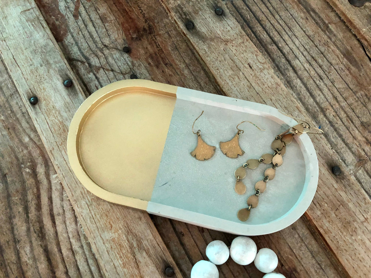 Concrete Accessory Tray - Gold Metallic