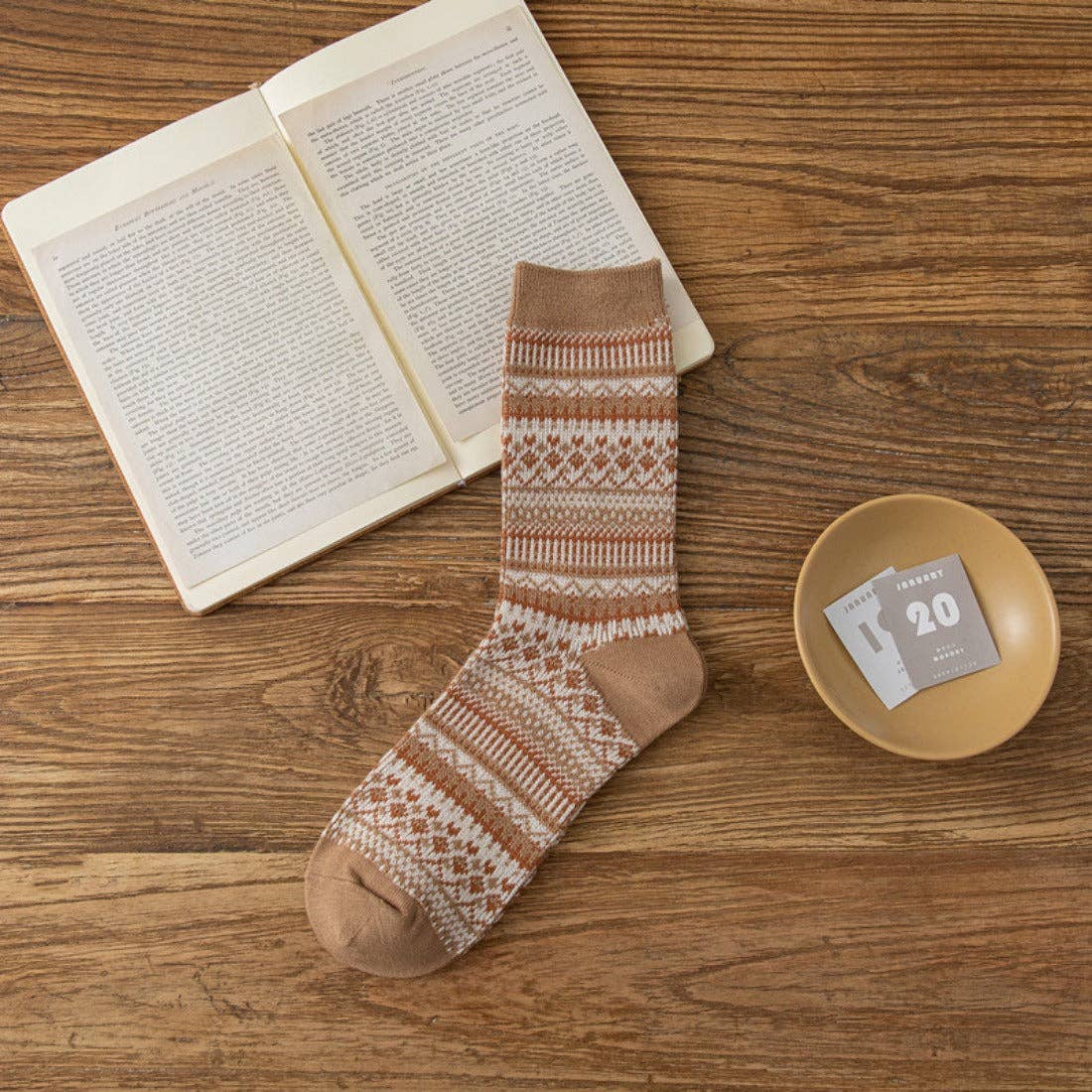 Beige Curved Pattern Mid-Calf Socks