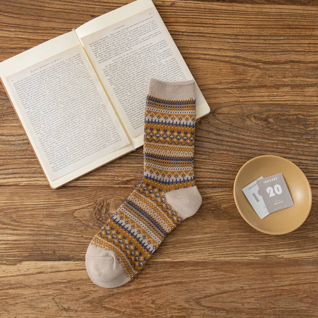 Beige Curved Pattern Mid-Calf Socks